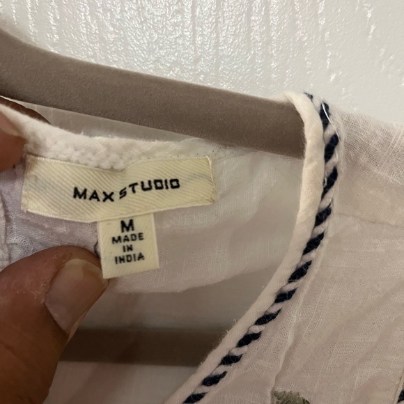 Max Studio Ivory Tank Top with Navy Embroidery, vintage 1940s look - Picture 3 of 11